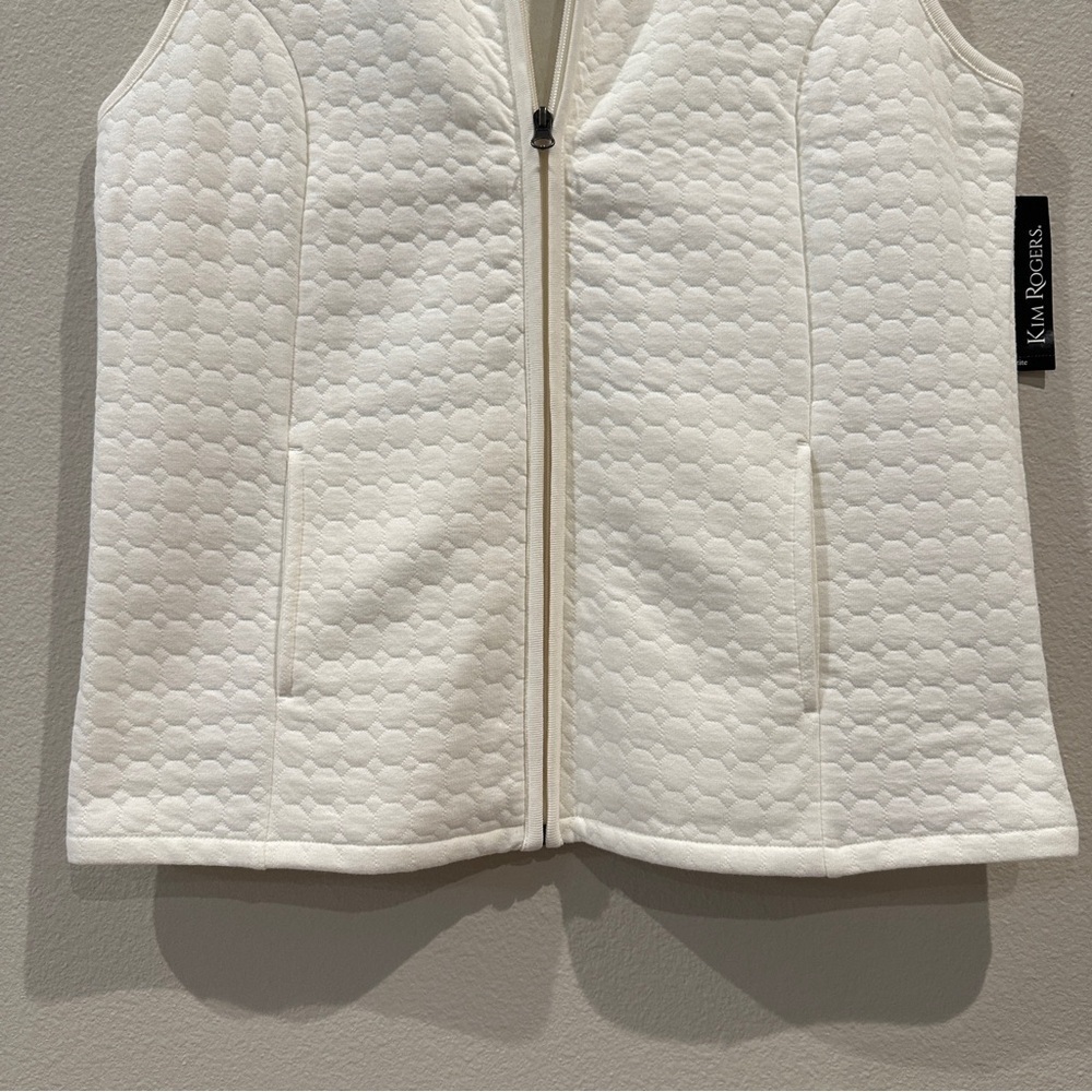NWT Kim Rogers Women's Sleeveless White Full Zipper Vest Honeycomb Pattern sz MP - Picture 3 of 7